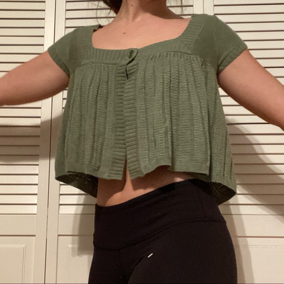 Abercrombie and Fitch Green Cropped Sweater - Picture 5 of 5